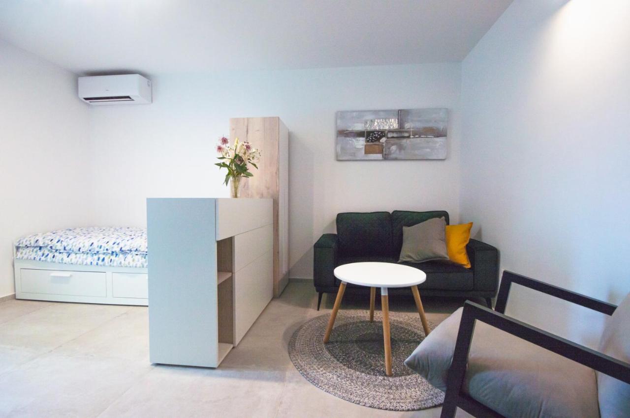 Ferienwohnung Studio Apartman Irma Cervar Poreč Exterior foto